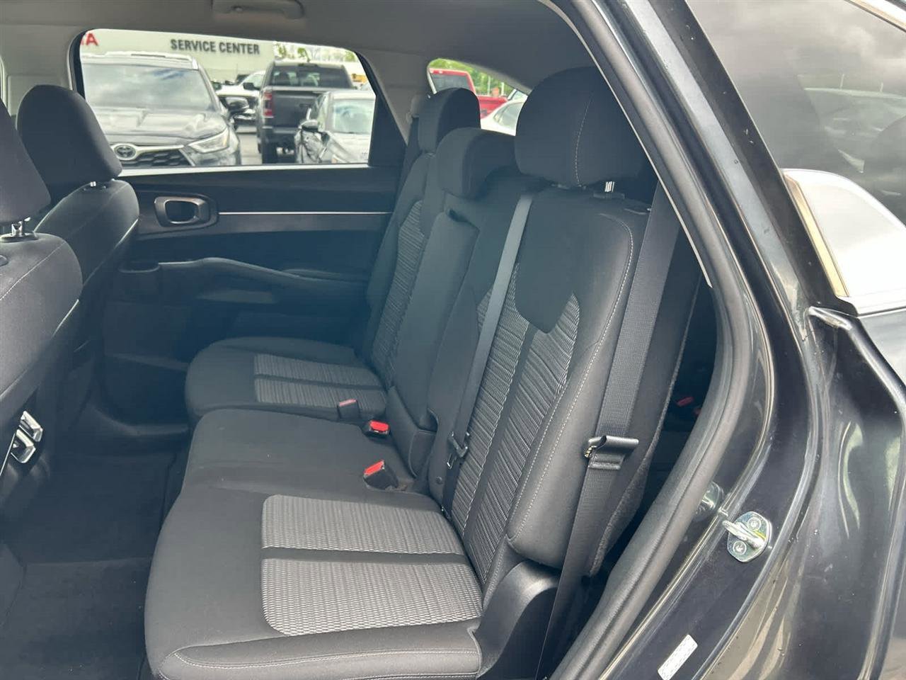 Used 2023 Kia Sorento LX FWD image 23