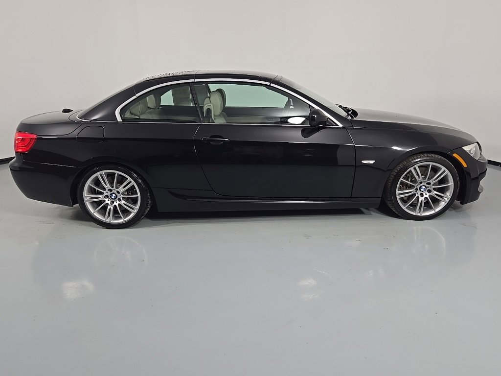 Used 2013 BMW 335i Convertible image 6