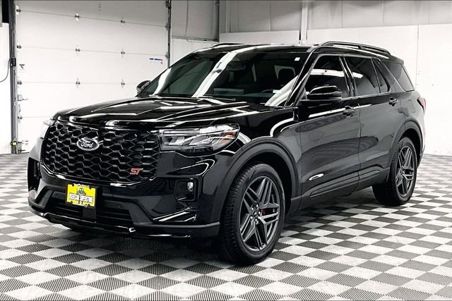 Used 2025 Ford Explorer ST w/ Sun And Sound Package AWD/4WD image 12