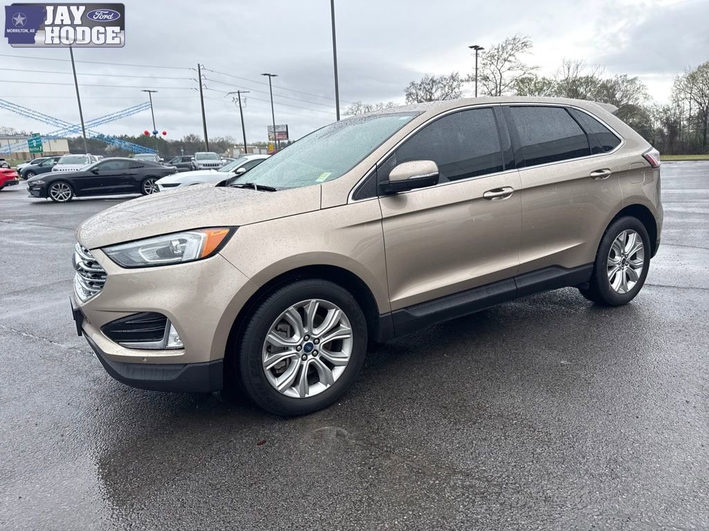 Used 2021 Ford Edge Titanium image 2