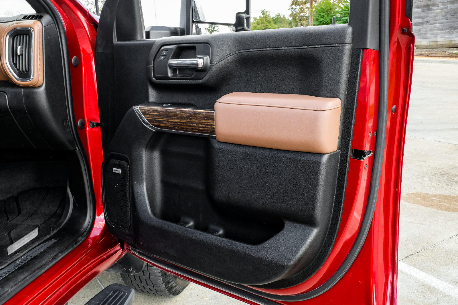Used 2023 Chevrolet Silverado 2500 High Country w/ Technology Package AWD/4WD image 55