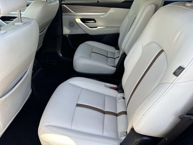 Used 2024 MAZDA CX-90 Plug-In Hybrid w/ Premium Plus AWD/4WD image 32