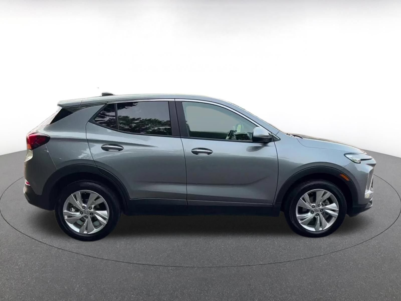 Used 2025 Buick Encore GX Preferred AWD/4WD image 16