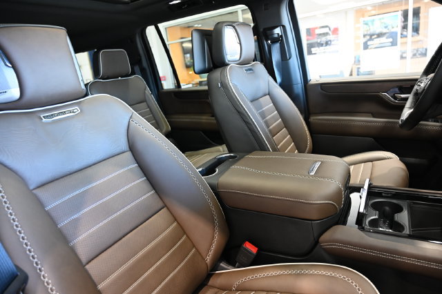 New 2026 GMC Yukon XL Denali Ultimate AWD/4WD image 10