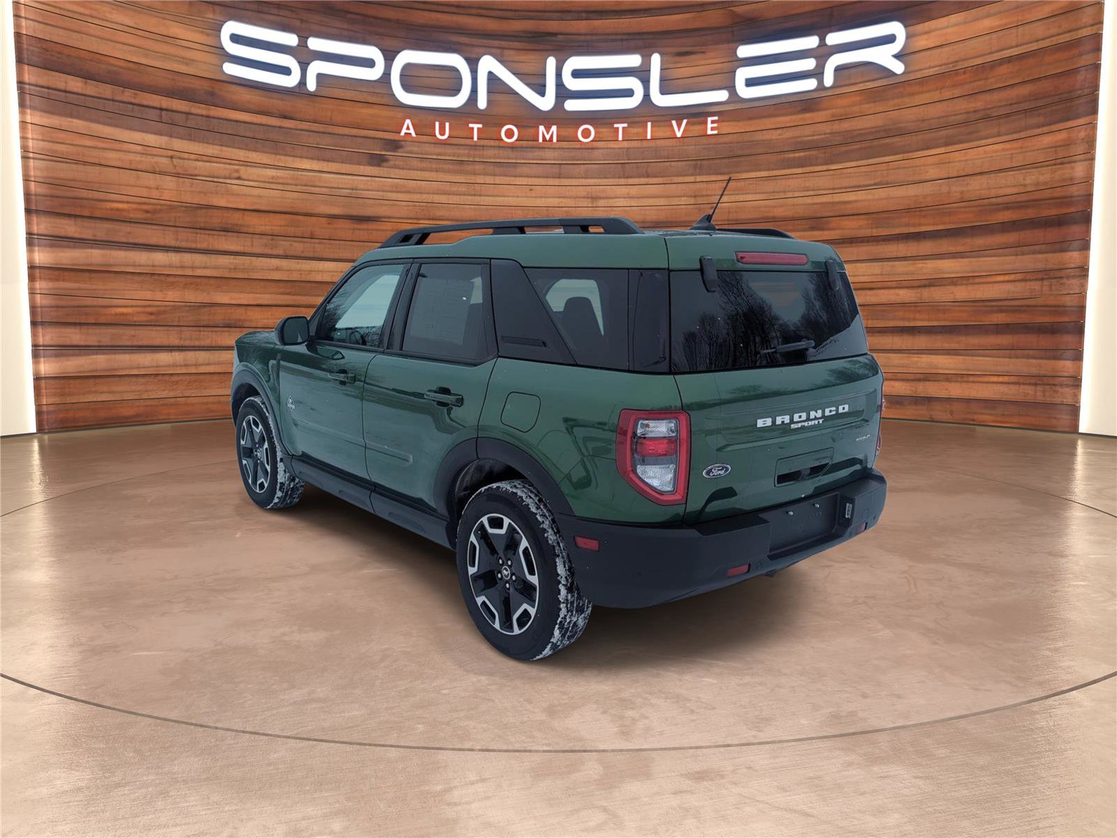 Used 2023 Ford Bronco Sport Outer Banks image 3