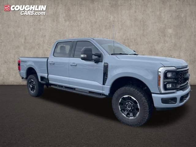 Used 2025 Ford F250 Lariat w/ Tremor Off-Road Package image 34