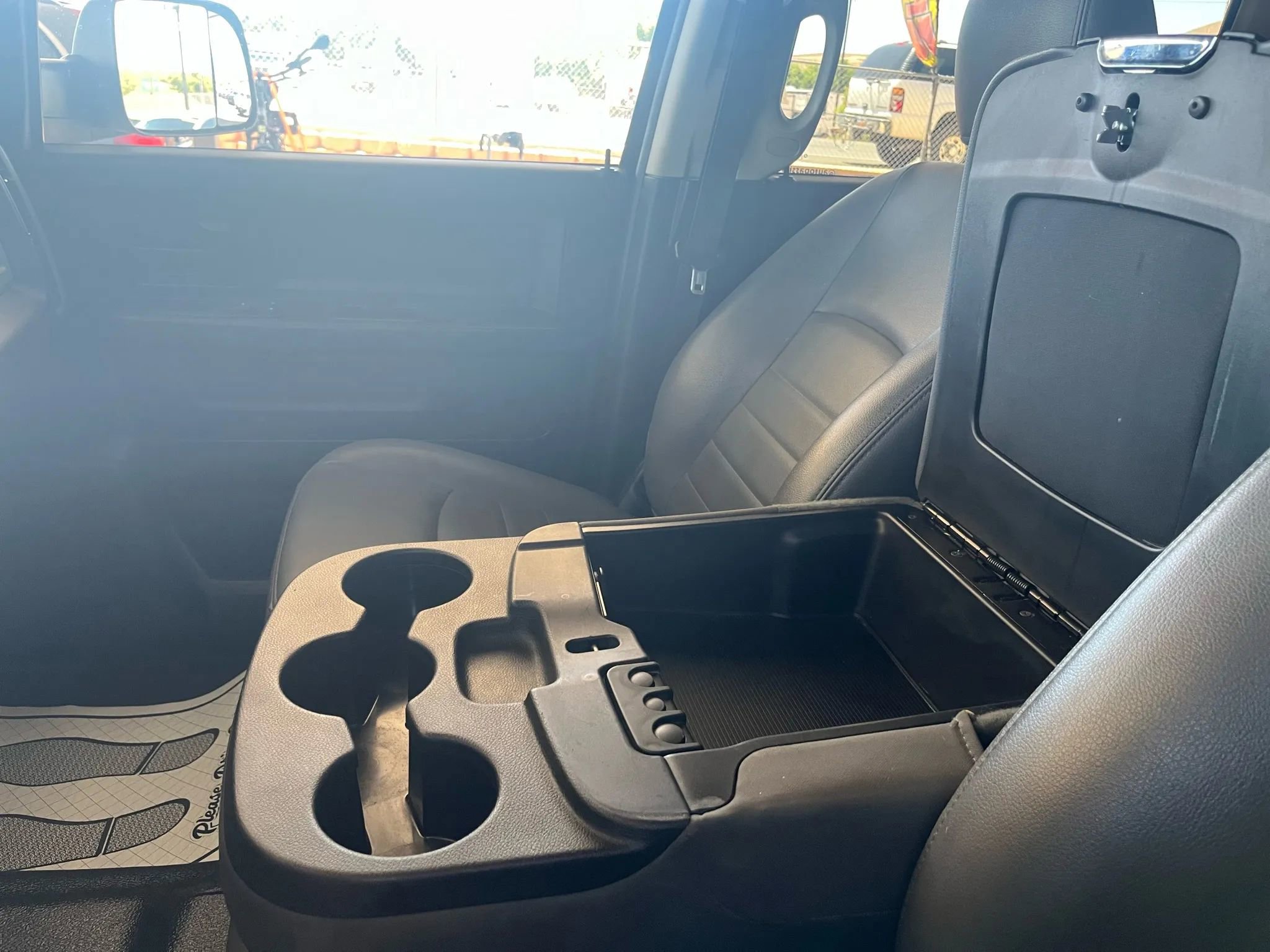 Used 2017 RAM 3500 Tradesman w/ Chrome Appearance Group image 24