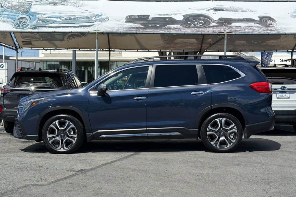 Used 2023 Subaru Ascent Touring AWD/4WD image 7