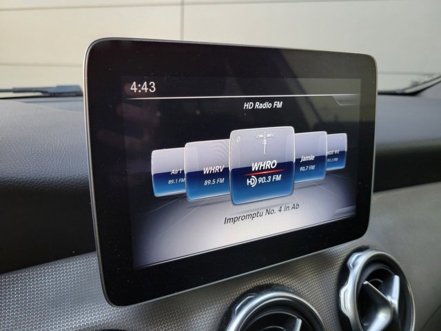 Used 2020 Mercedes-Benz GLA 250 4MATIC image 35