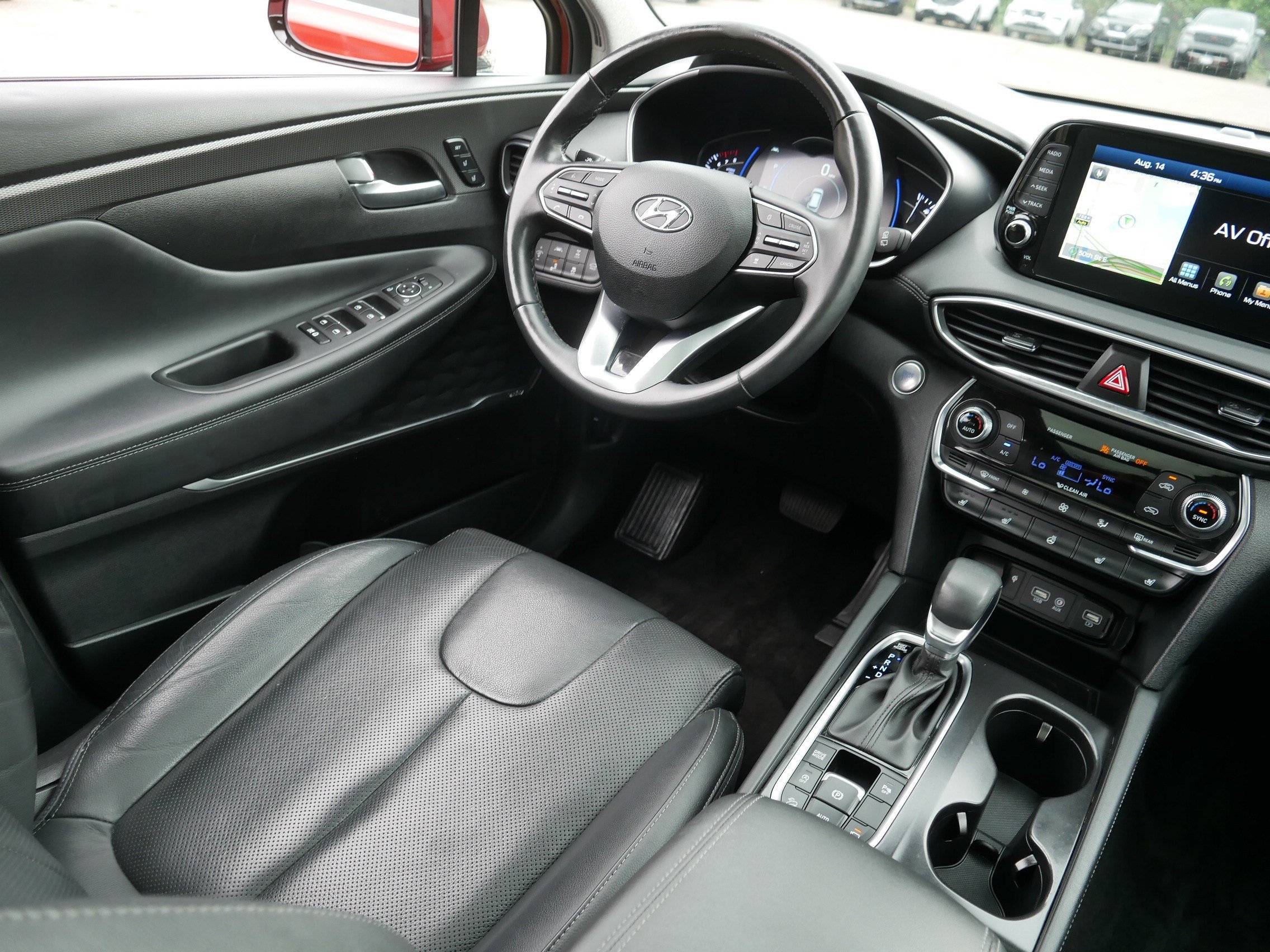 Used 2020 Hyundai Santa Fe Limited AWD/4WD image 9