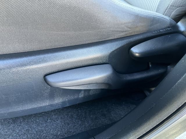 Used 2013 Toyota RAV4 XLE image 16