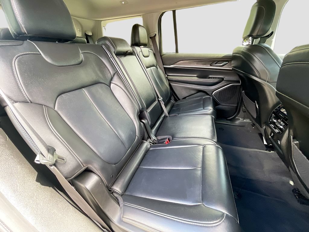 Used 2022 Jeep Grand Cherokee L Limited RWD image 28