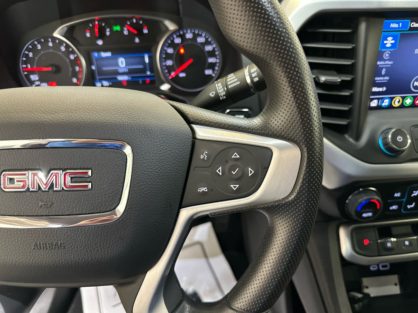 Certified 2023 GMC Acadia SLE w/ Driver Convenience Package AWD/4WD image 22