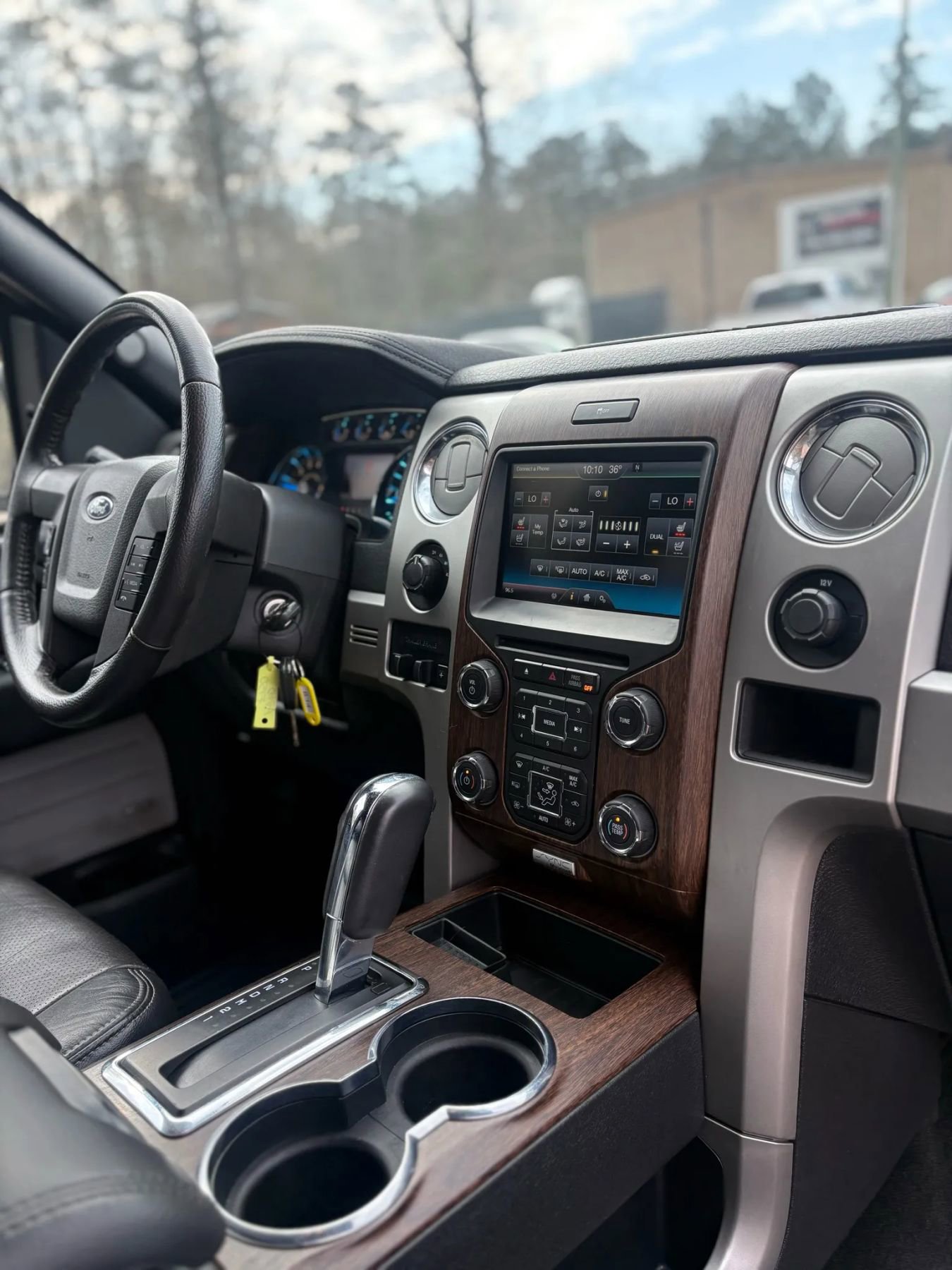 Used 2014 Ford F150 Lariat w/ Equipment Group 502A Luxury image 22