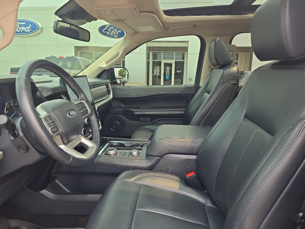 Used 2023 Ford Expedition Max XLT AWD/4WD image 15