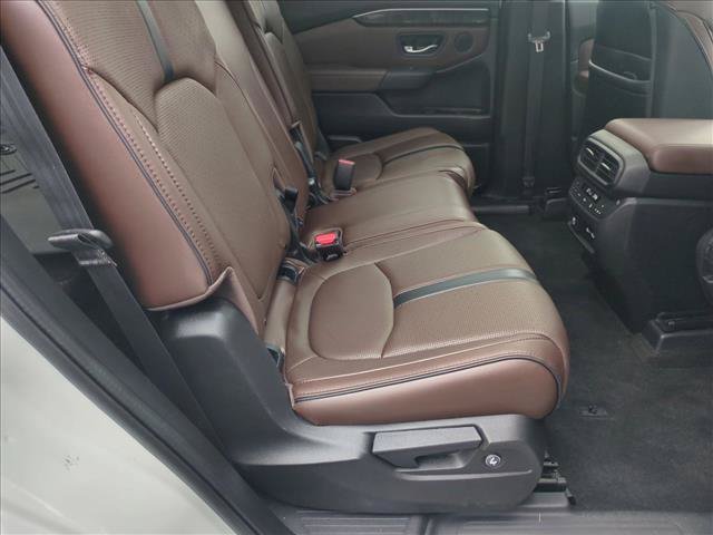 Used 2023 Honda Pilot Elite image 22