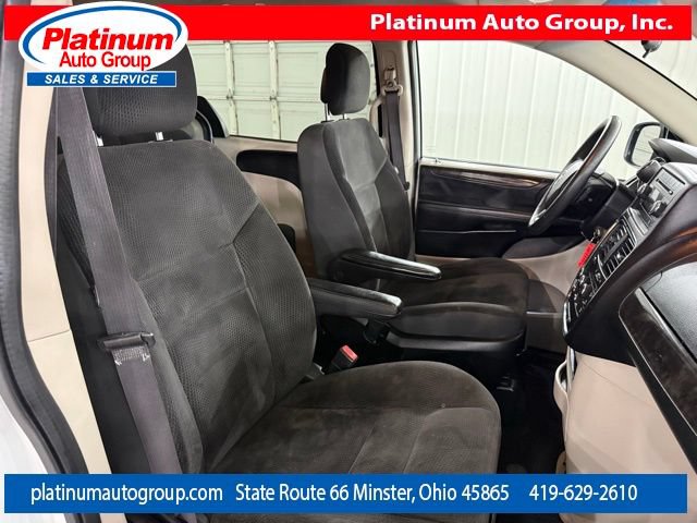 Used 2017 Dodge Grand Caravan SE FWD image 36