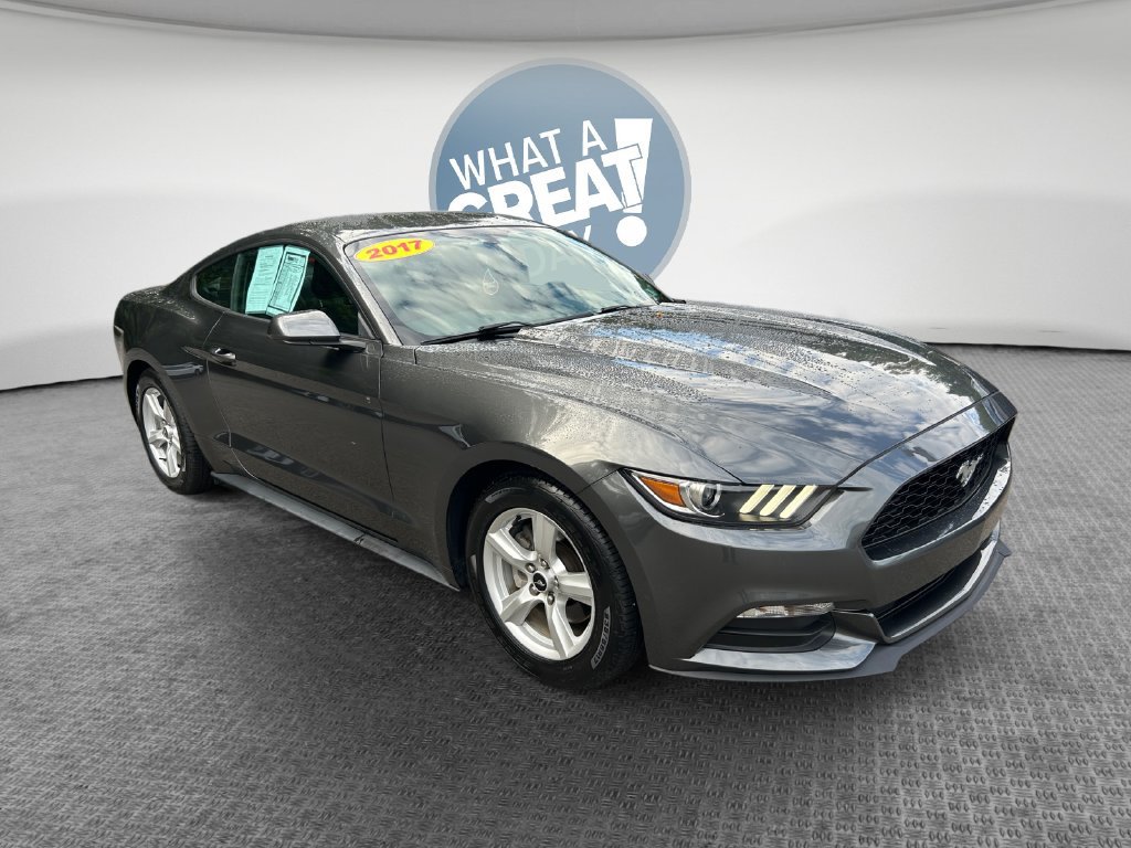 Used 2017 Ford Mustang Coupe RWD image 1