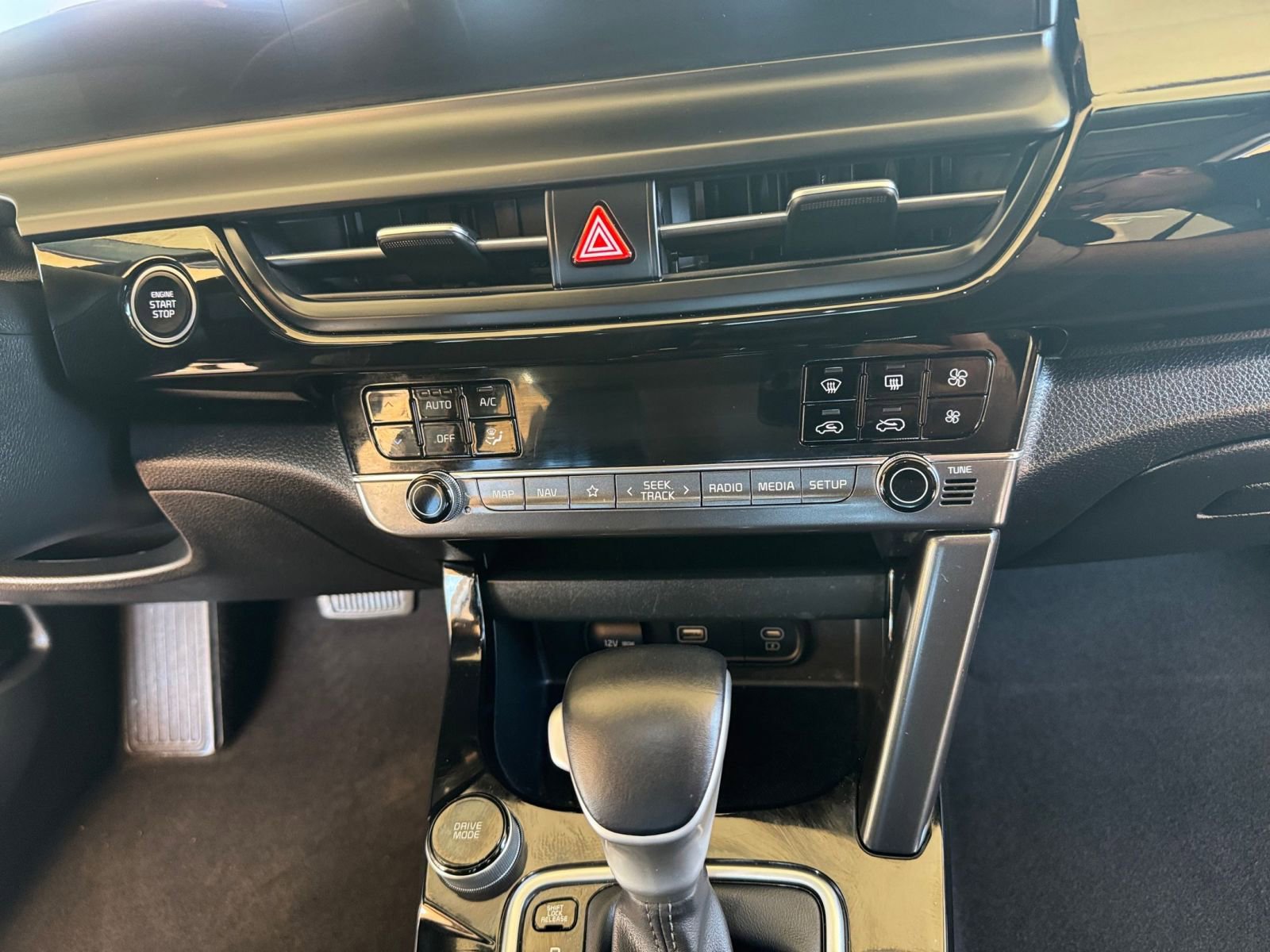 Used 2025 Kia Seltos S FWD image 17