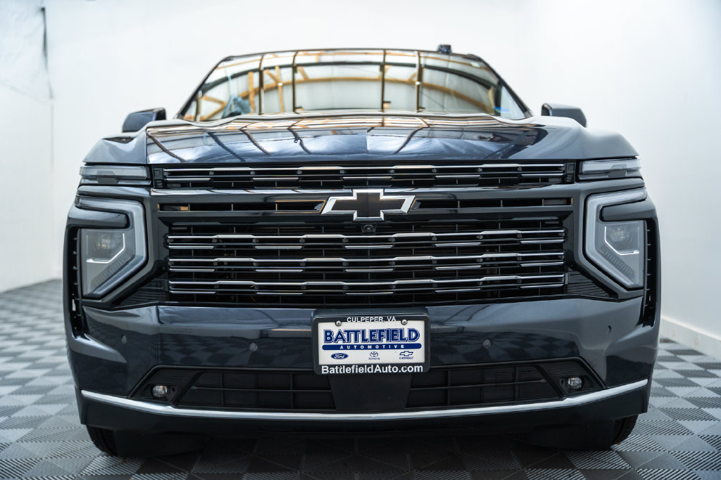 Used 2026 Chevrolet Tahoe High Country AWD/4WD image 2