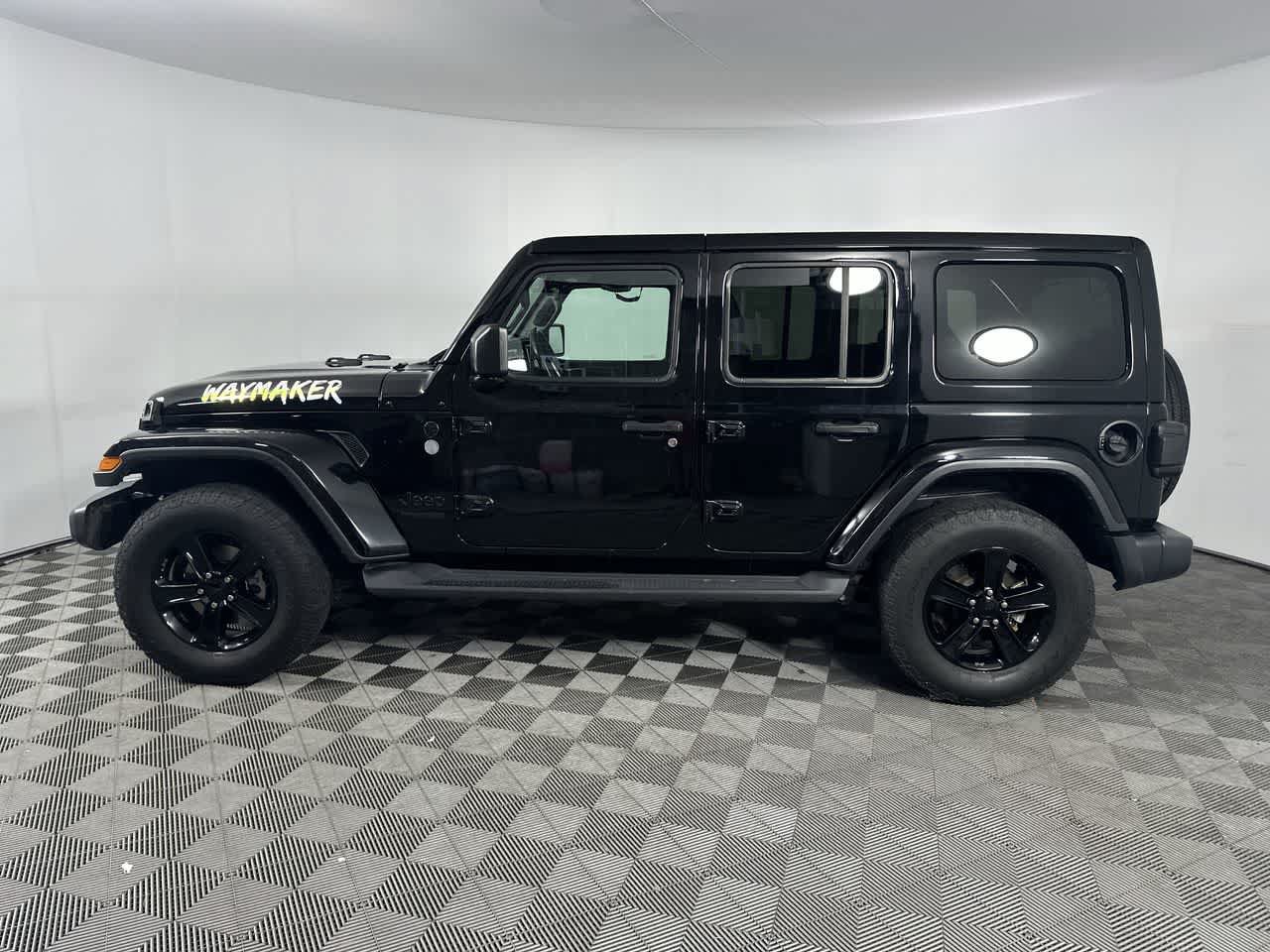 Used 2020 Jeep Wrangler Unlimited Sahara AWD/4WD image 15