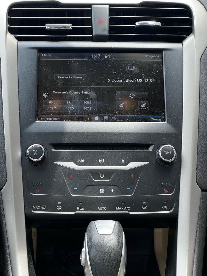 Used 2013 Ford Fusion SE FWD image 15