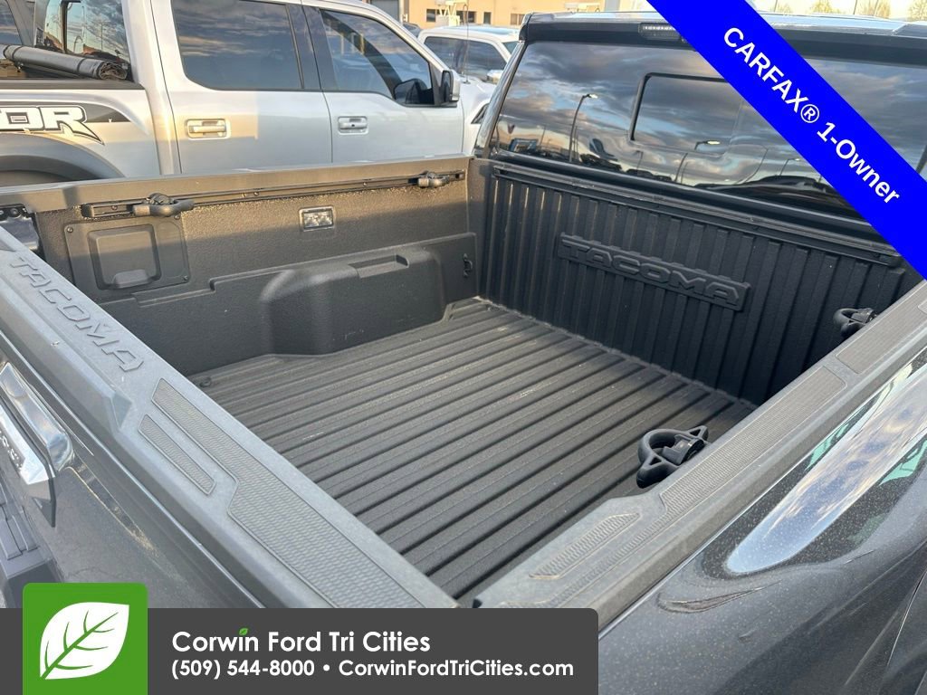 Used 2025 Toyota Tacoma Limited image 13