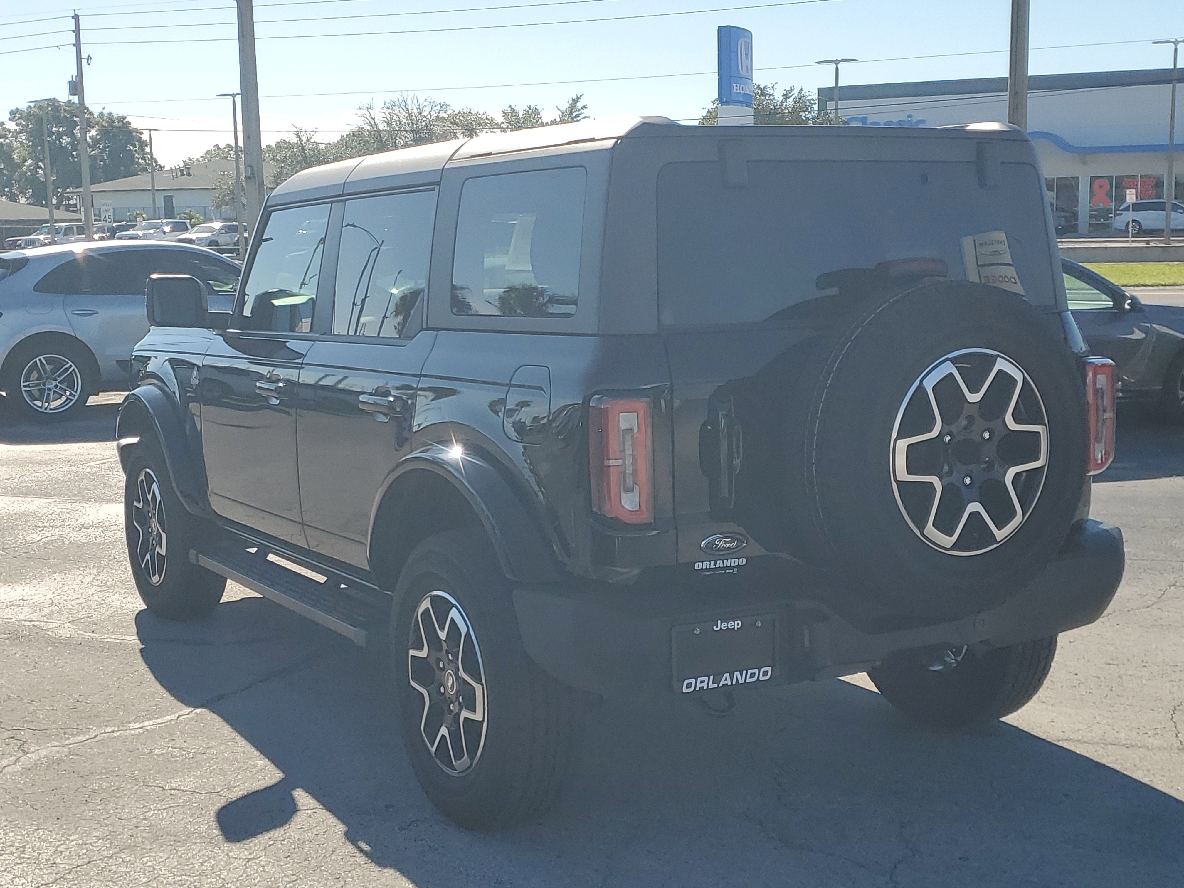 Used 2024 Ford Bronco Outer Banks image 8