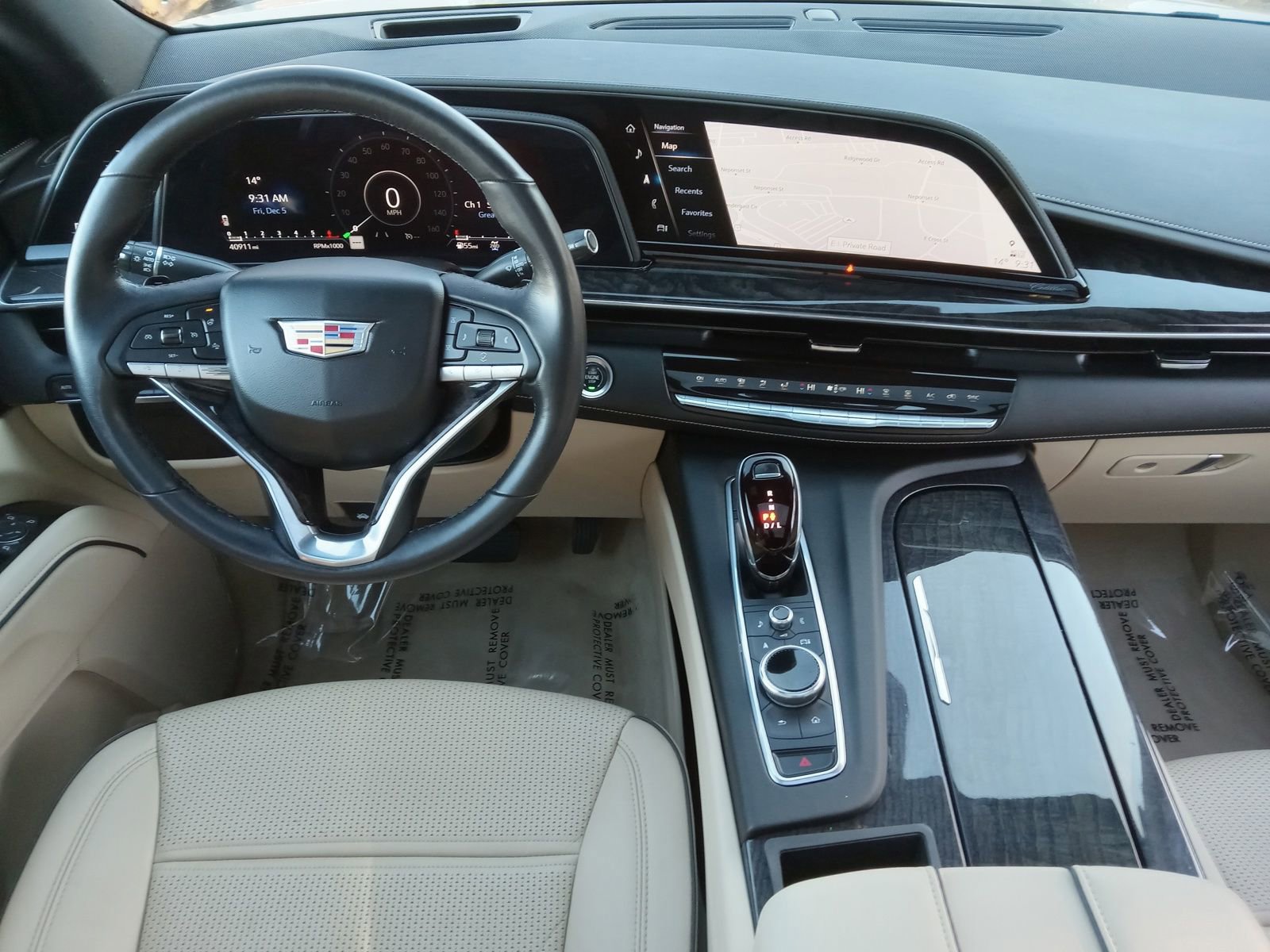 Used 2021 Cadillac Escalade ESV Premium Luxury image 16