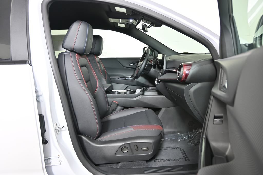 Used 2025 Chevrolet Equinox RS w/ Safety and Technology Package AWD/4WD image 13