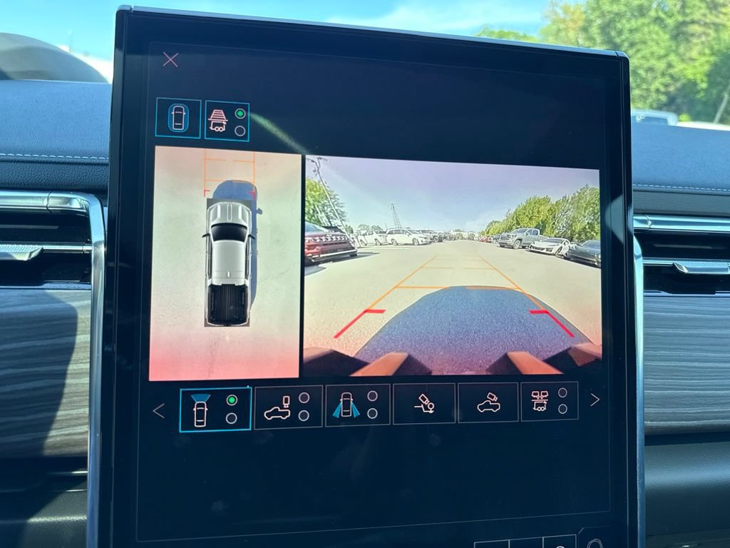 Used 2025 GMC Sierra EV Denali AWD/4WD image 33