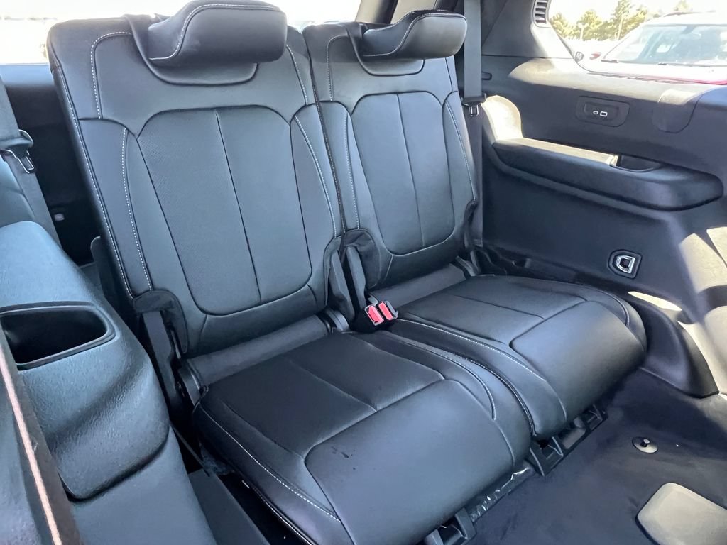 New 2026 Jeep Grand Cherokee L Limited w/ Luxury Tech Group II AWD/4WD image 18