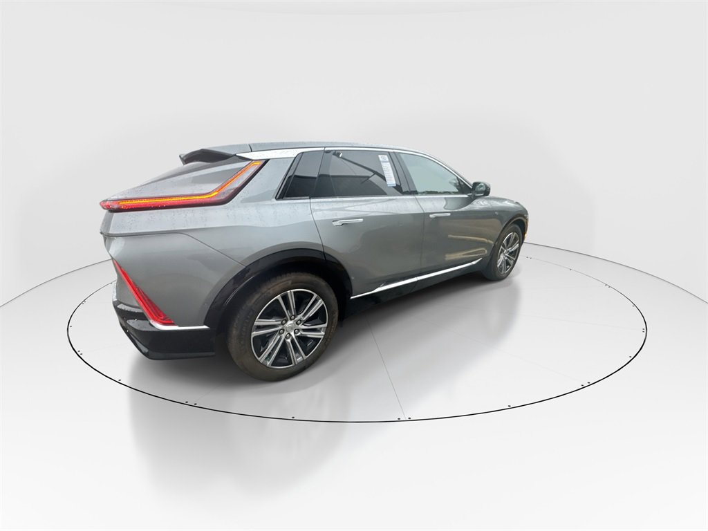 Used 2024 Cadillac Lyriq Luxury image 8
