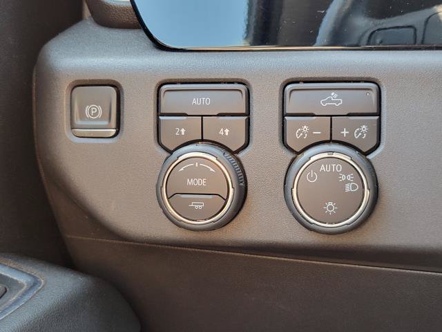 Used 2024 Chevrolet Silverado 1500 LT AWD/4WD image 14