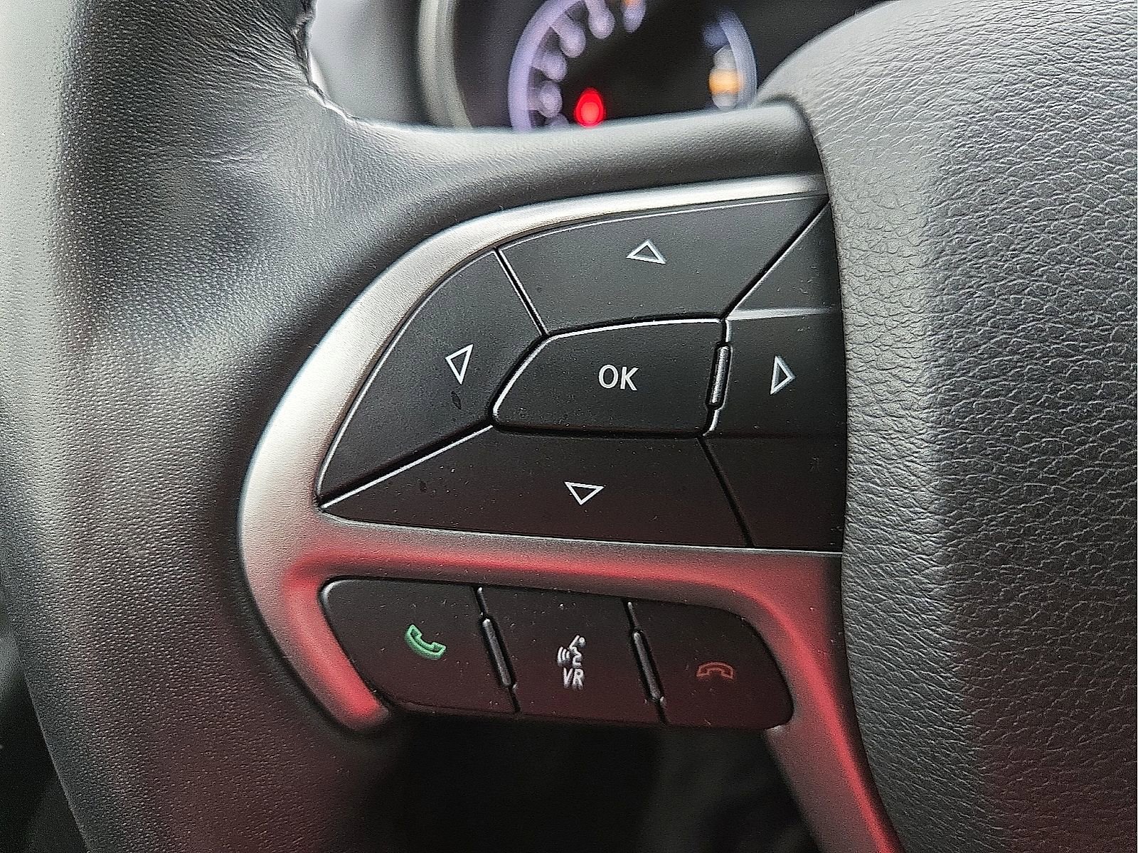 Used 2022 Jeep Grand Cherokee Limited w/ Tech Group AWD/4WD image 19