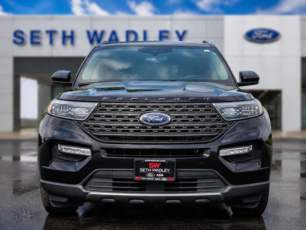 Used 2022 Ford Explorer XLT w/ Equipment Group 202A RWD image 2
