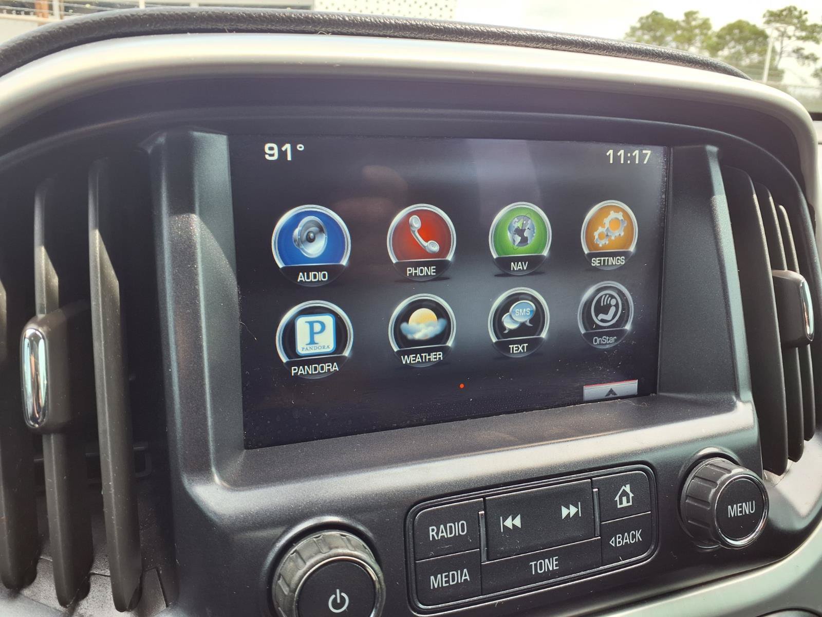 Used 2015 GMC Canyon SLE RWD image 6