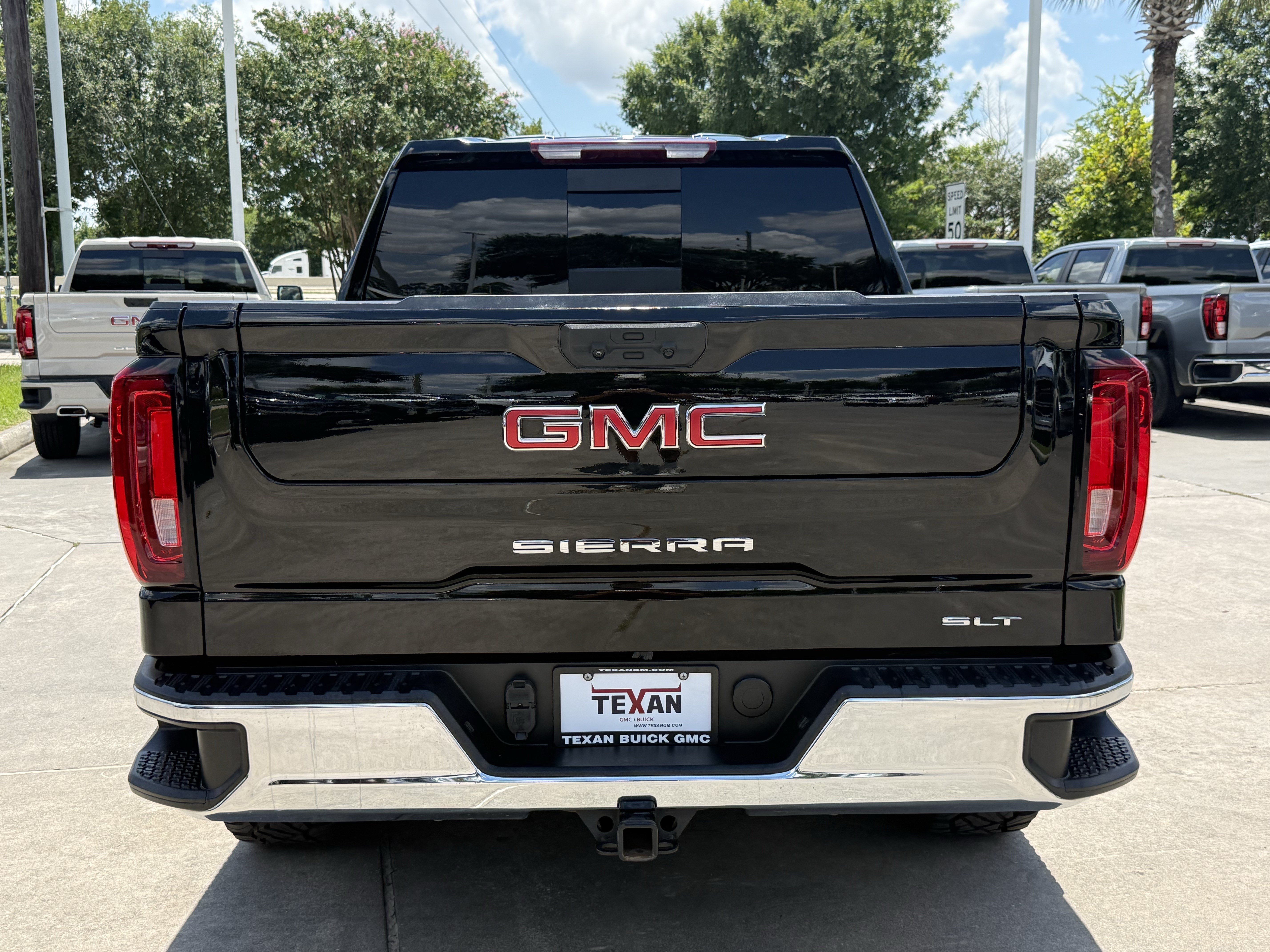 Used 2024 GMC Sierra 1500 SLT AWD/4WD image 6