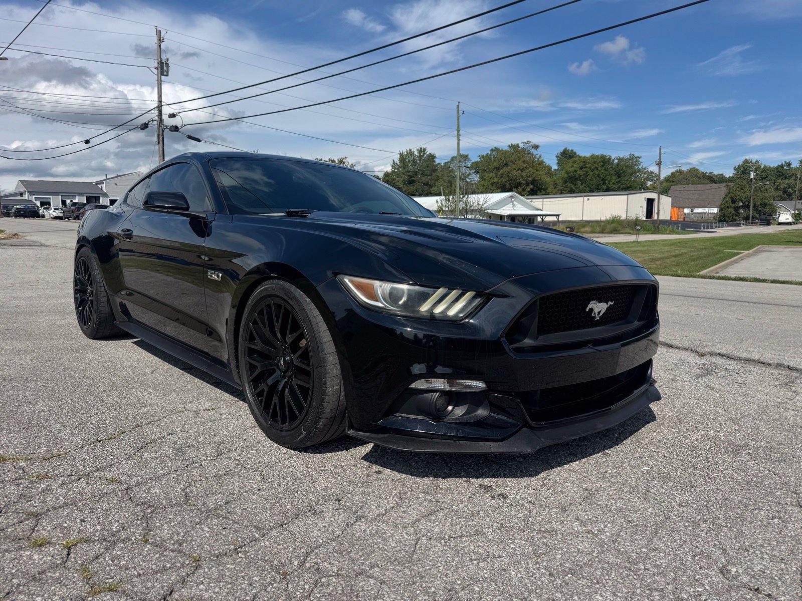 Used 2017 Ford Mustang GT w/ GT Performance Package RWD image 8