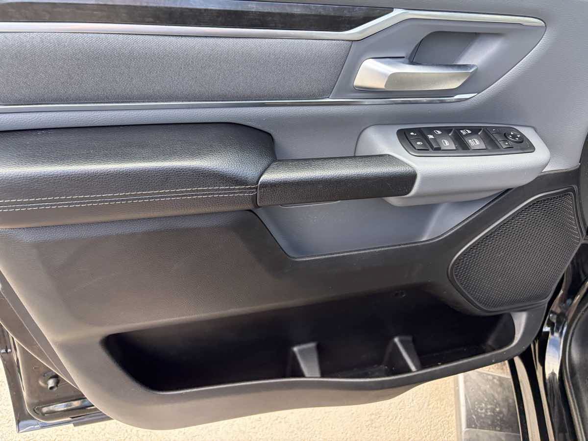 Used 2019 RAM 1500 Big Horn AWD/4WD image 15