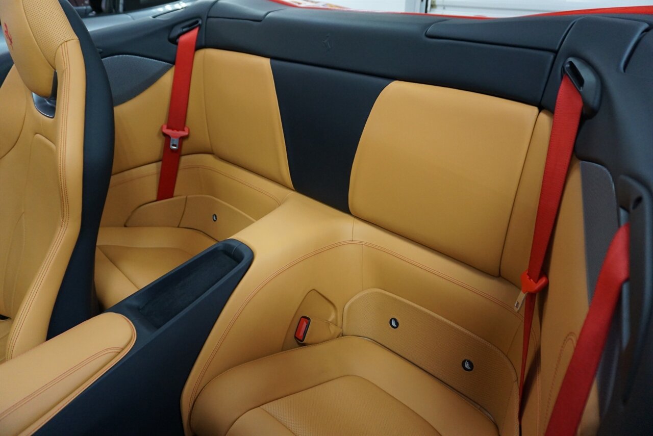Used 2022 Ferrari Portofino M RWD image 12