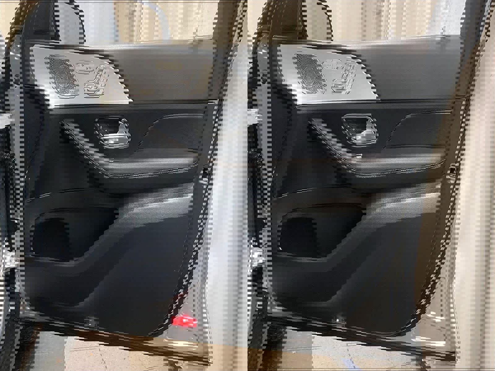 Used 2025 Mercedes-Benz GLE 350 4MATIC image 12