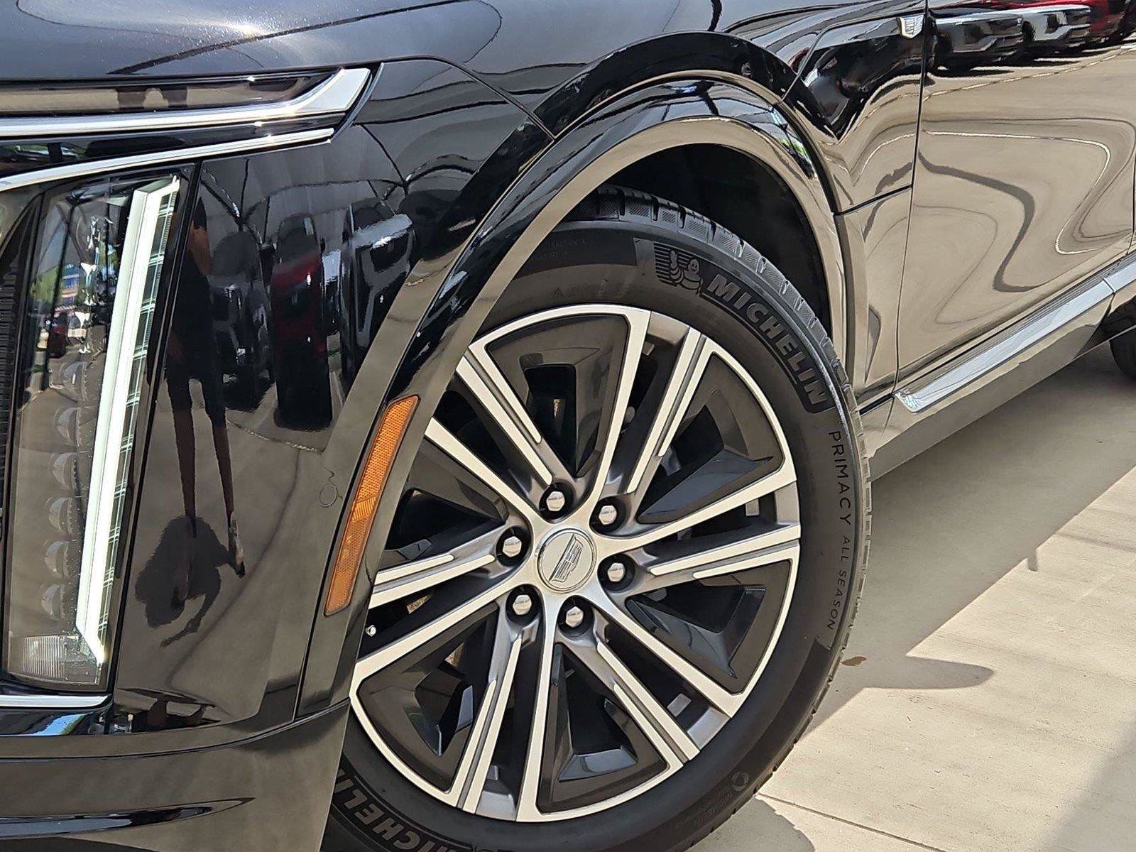 Certified 2024 Cadillac Lyriq Luxury RWD image 8