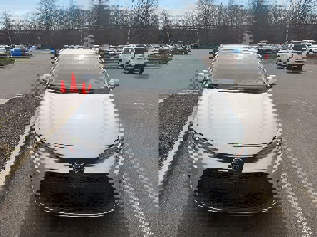 Used 2022 Toyota Corolla LE w/ Carpet Mat Package (TMS) image 26