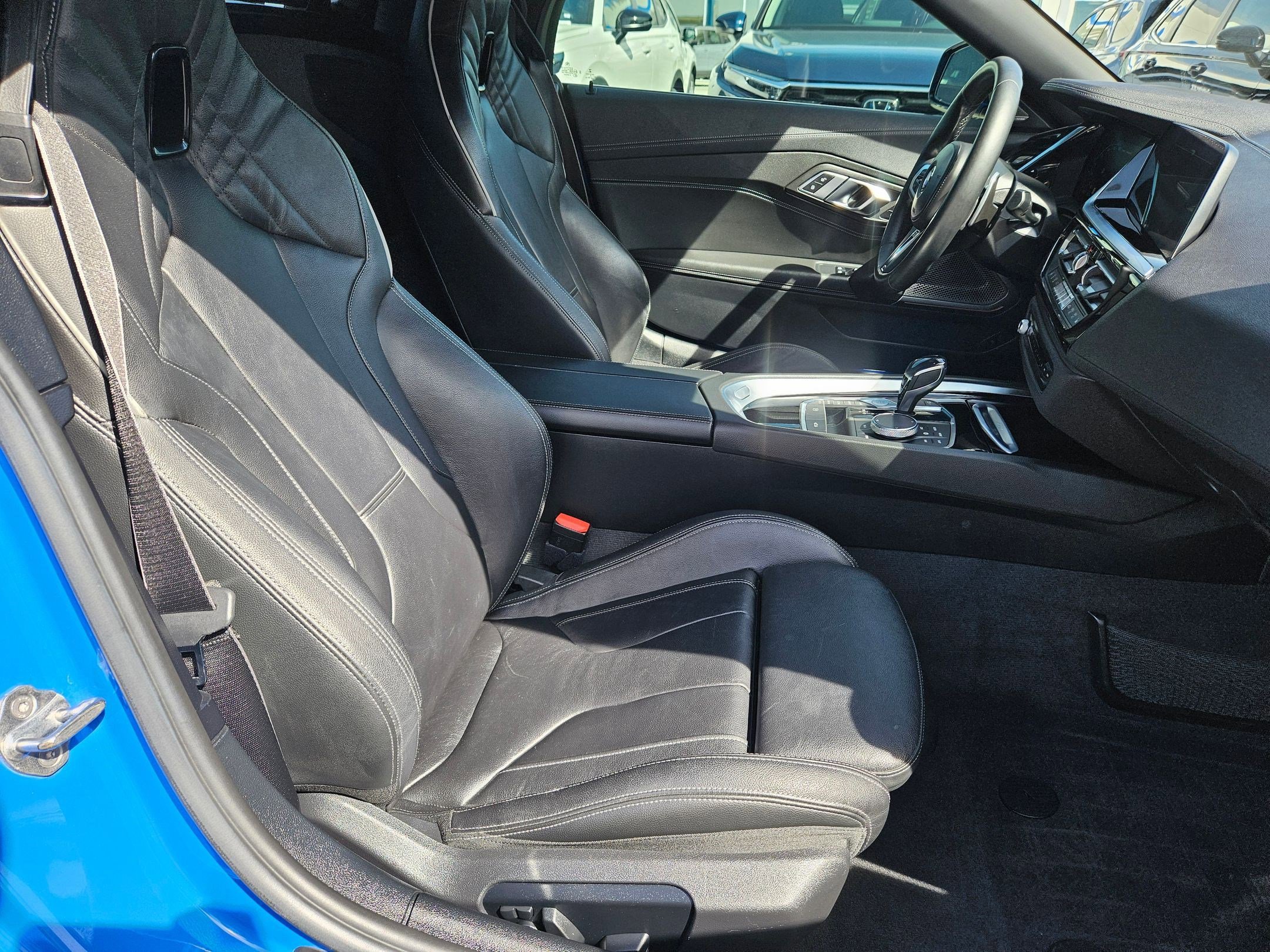 Used 2020 BMW Z4 M40i w/ Executive Package image 31