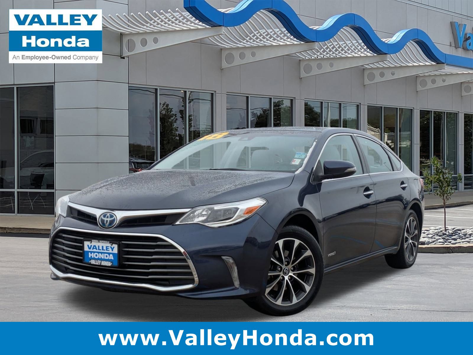 Used 2018 Toyota Avalon XLE Premium w/ All Weather Liner Package image 1