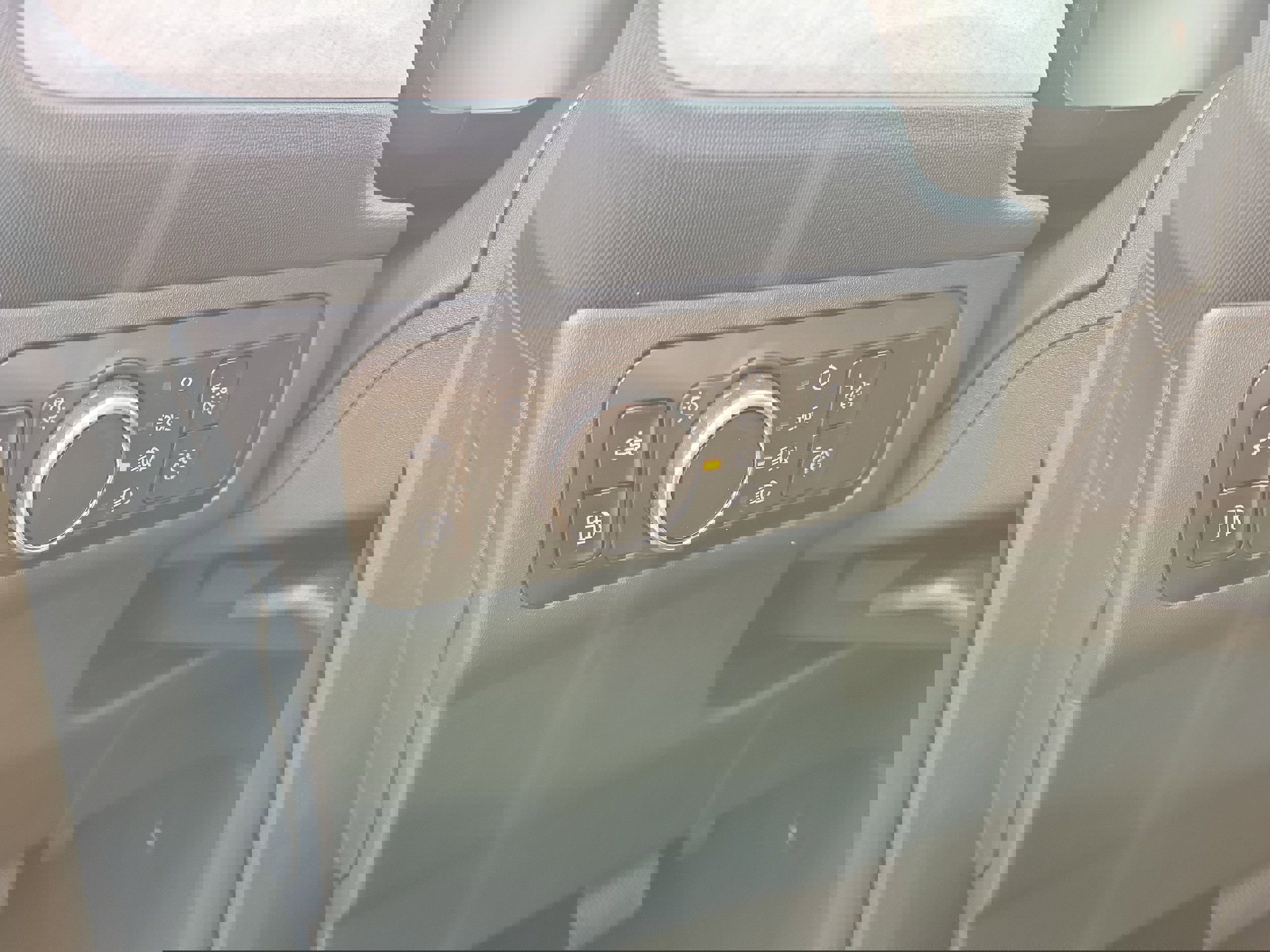 New 2025 Ford Maverick XLT w/ XLT Luxury Package image 21