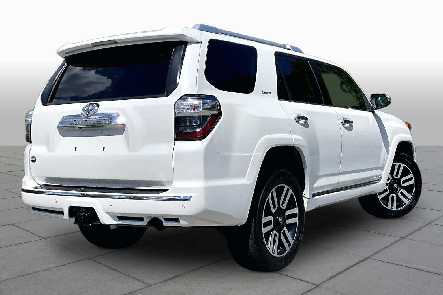 Used 2015 Toyota 4Runner Limited AWD/4WD image 13