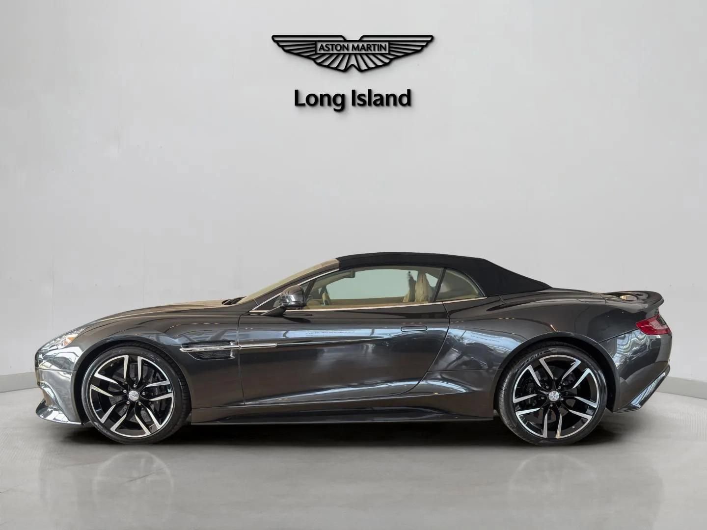 Used 2016 Aston Martin Vanquish Volante image 14