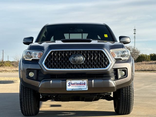 Used 2018 Toyota Tacoma TRD Sport w/ Technology Package video 2